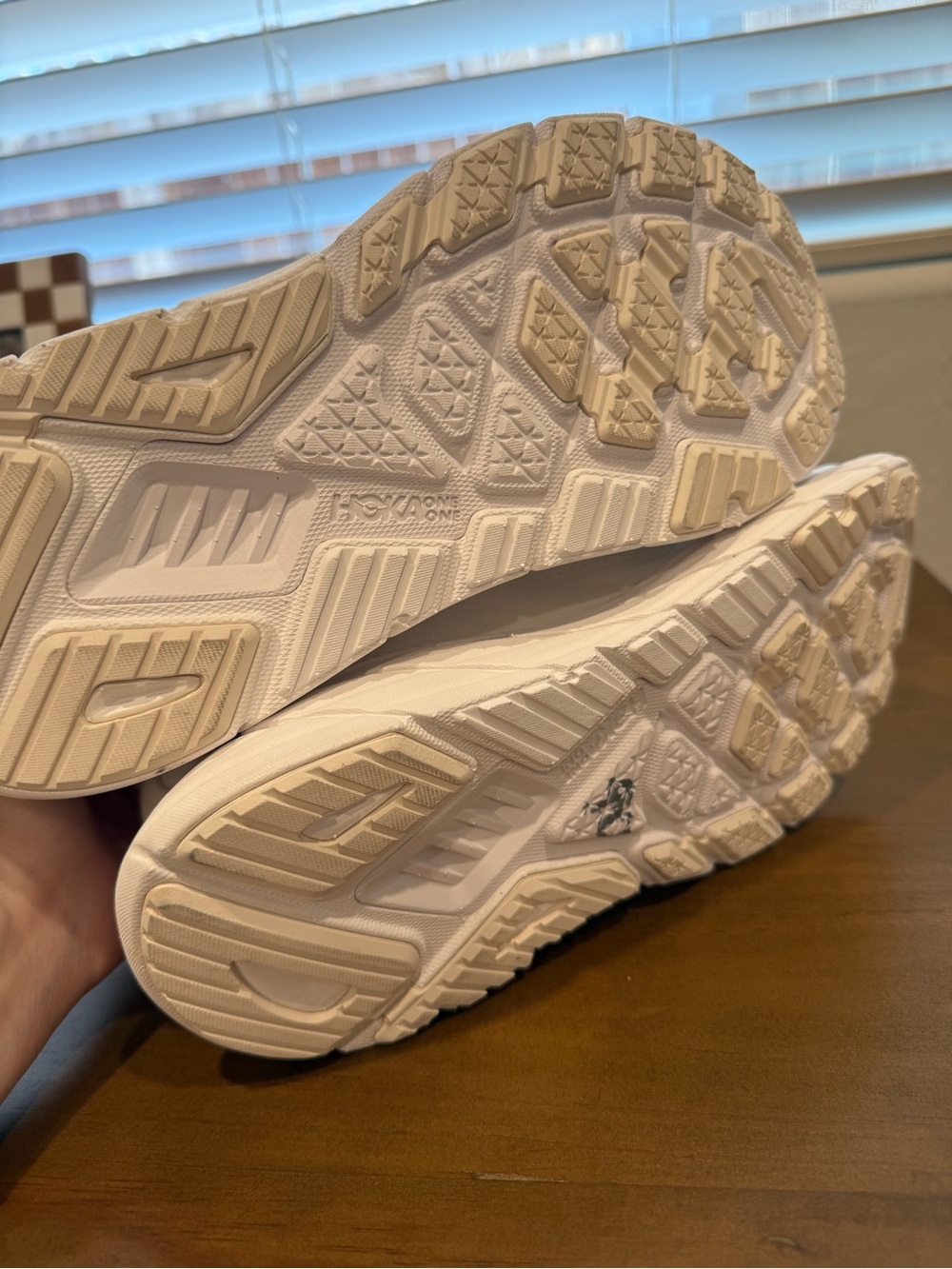 HOKA Arahi 7 Women’s Blanc de Blanc Rose Gold Running Shoes - Picture 5 of 6
